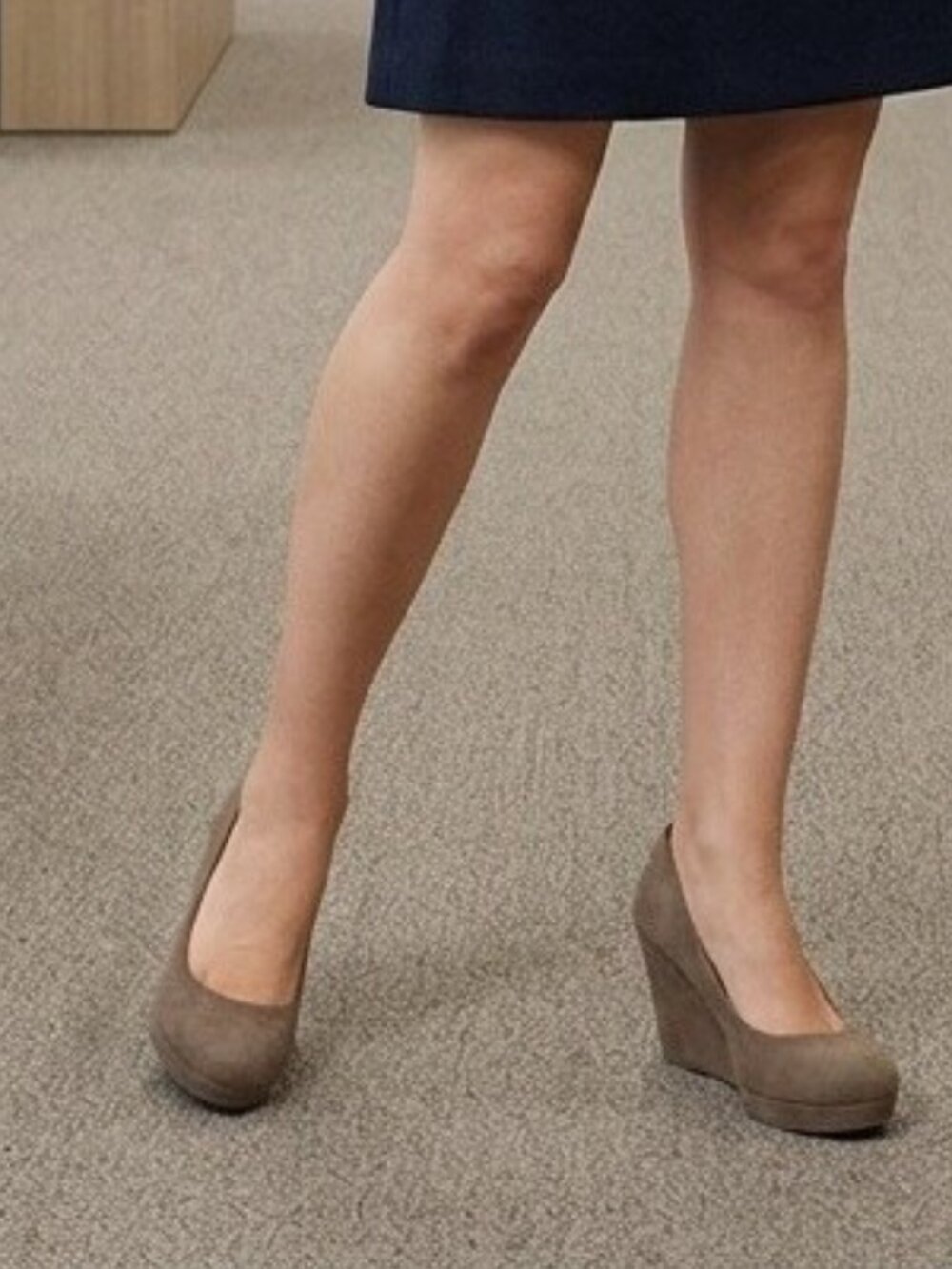 Women's New Platform Wedge Shoes Suede High Heel Size 9 Taupe